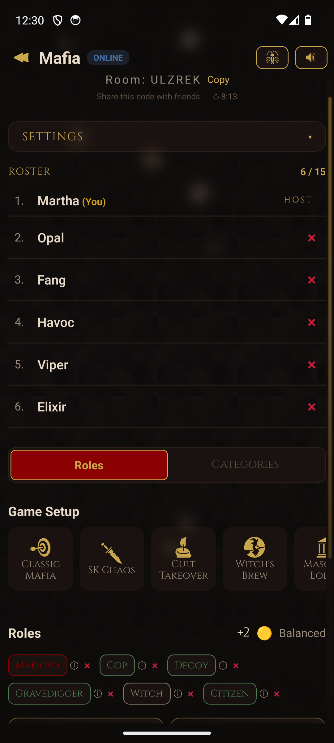 Online lobby with 6 players, role setup, and game settings